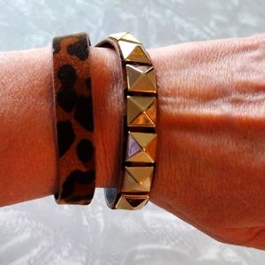 Sheng Tong bracelet.